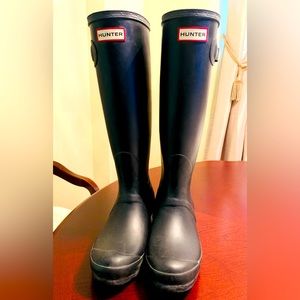 Hunter Boots. Size 6. Worn twice.